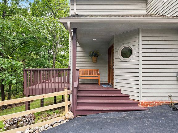 2nd image of 3545 Deer Run Rd