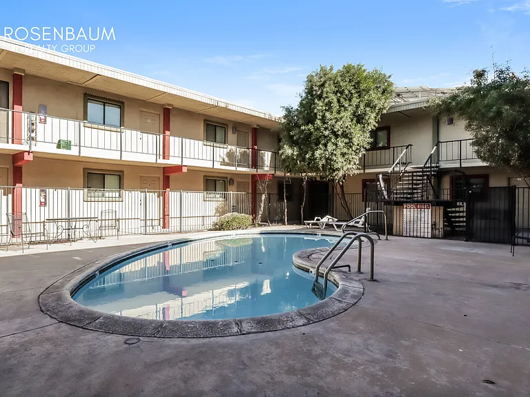 Miramonte Apartments- — Photo 24