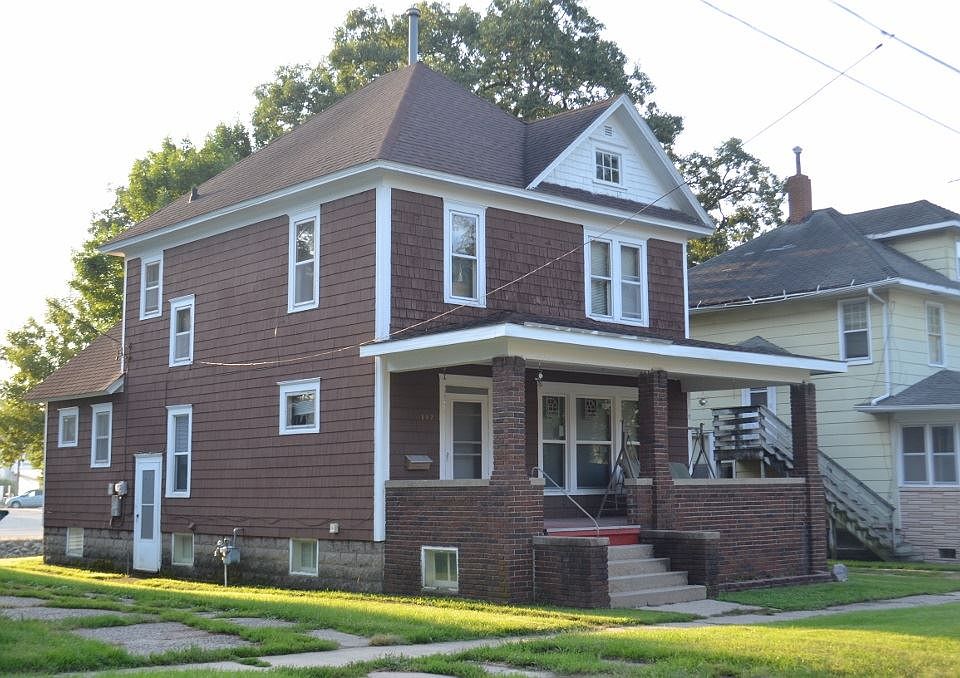 1st image of 117 1st Ave NW
