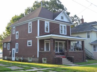 117 1st Ave NW, Oelwein, IA 50662