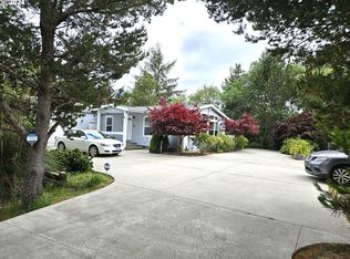 1875 N Lake Rd, Lakeside, OR 97449