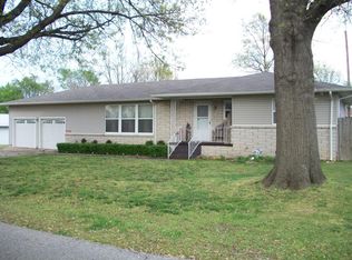 1050 S Jefferson St, Welch, OK 74369