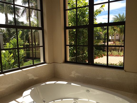 5th image of 647 Venezia Grande Dr