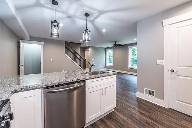 5883 Scenic Bluff Dr — Photo 7