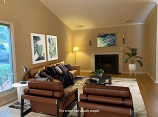 100A Berry Patch Ln #A, Chapel Hill, NC 27514