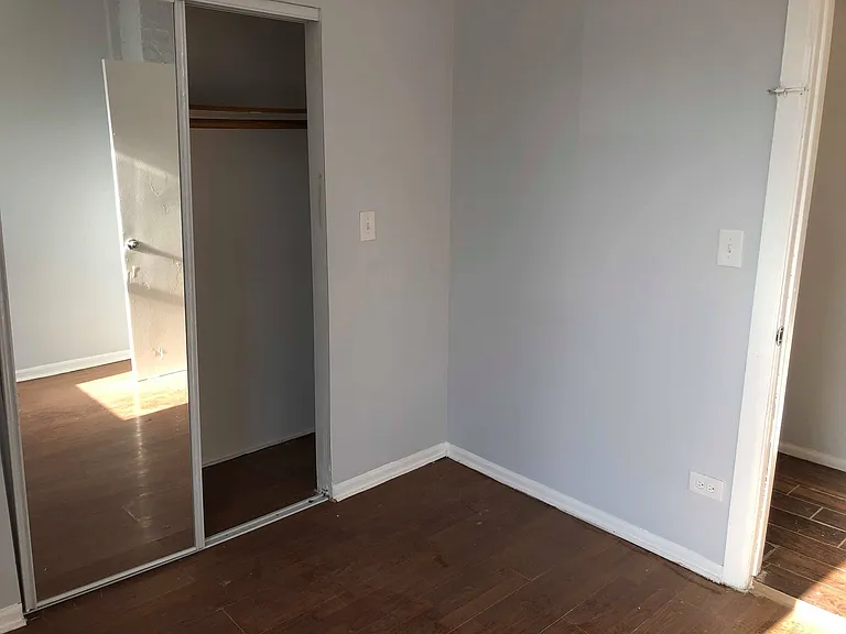 2917 W Cermak Rd — Photo 11