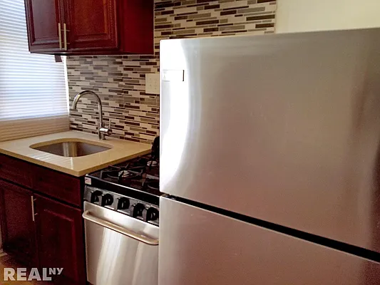 Rented by REAL New York | media 7