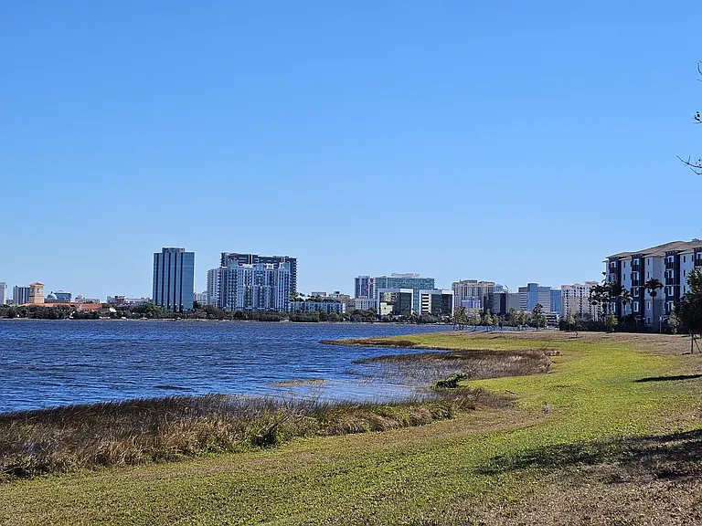 470 Executive Center Dr #2G — Photo 14