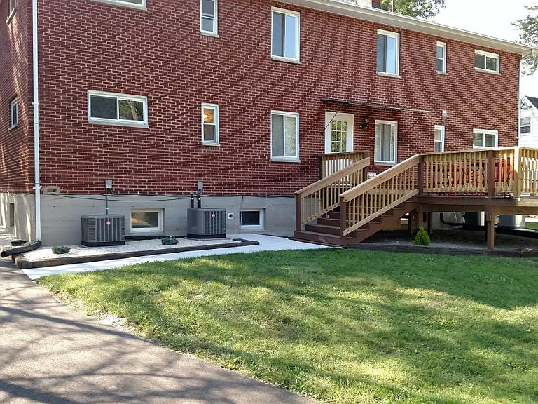 1478 S Central Dr — Photo 2