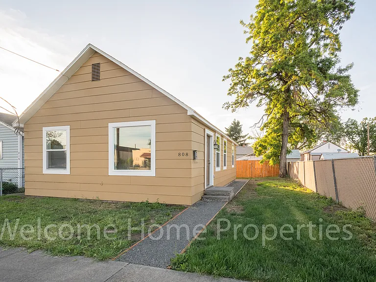 808 W Alder St — Photo 17