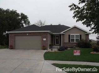 8100 Rainy River Rd, Lincoln, NE 68505