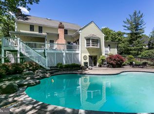 9 Roland Ct, Towson, MD 21204