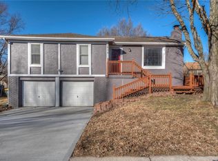 634 E Valerie Ln, Gardner, KS 66030