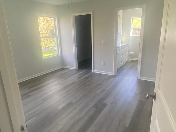 4th image of 1120 Kenly St