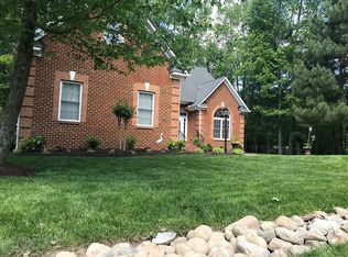 3200 Sailview Dr, Midlothian, VA 23112