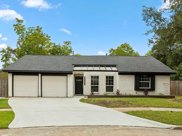 12307 Nova Ct — Photo 1