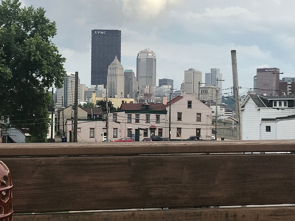 city view - 3rd floor deck