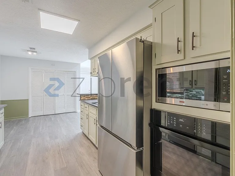 15443 Blackhawk Blvd — Photo 16