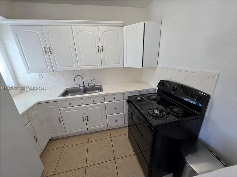 7501 Byron Ave #1A — Photo 15