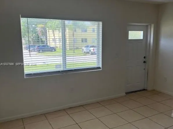 215 NW 84th St #215, Miami, FL 33150