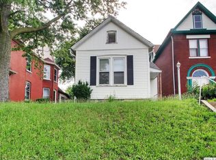722 N 12th St, Quincy, IL 62301