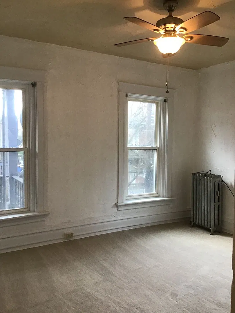215 Woodbine Street — Photo 3