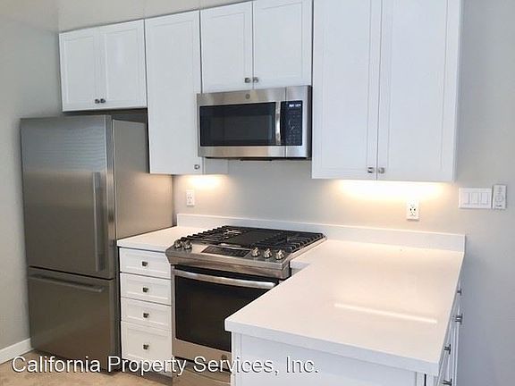 5th image of 1025 Laurel St APT 4