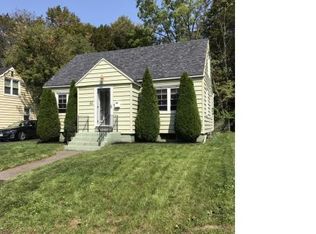 25 Woodlawn Ave E, Utica, NY 13501