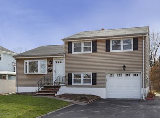 109 W Passaic St, Rochelle Park, NJ 07662