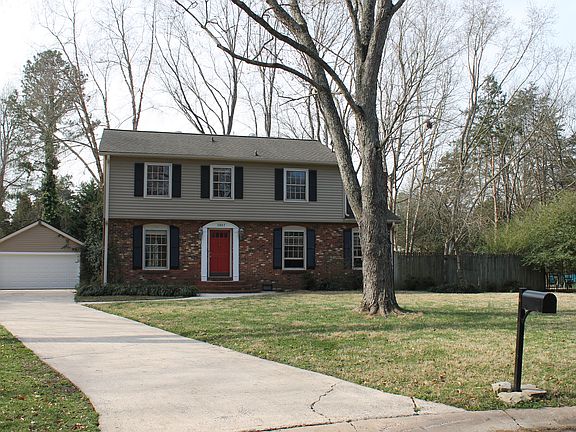 4th image of 3807 Dunlanwood Cres