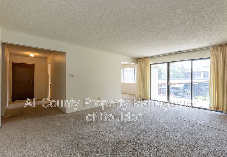 600 Manhattan Dr #5B — Photo 9