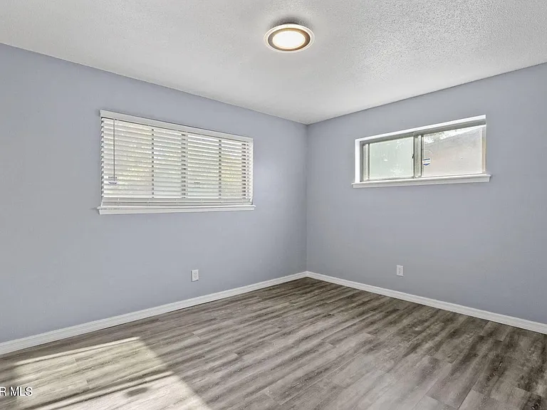 10222 Dunbarton Dr — Photo 13
