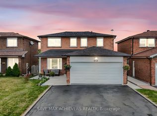 4024 Longo Cir N, Mississauga, ON L4T 4C7