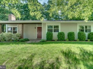 6 Oak Shade Rd, Sterling, VA 20164