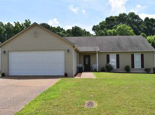 40 Raindrop Cv, Jackson, TN 38305
