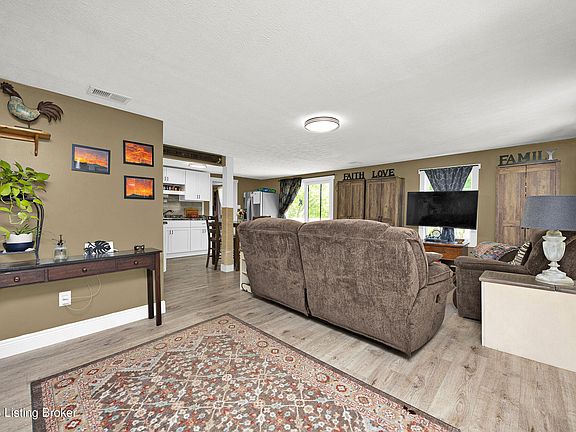 4th image of 103 Putters Park Dr