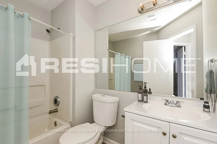 1841 Killarney Dr SW — Photo 12