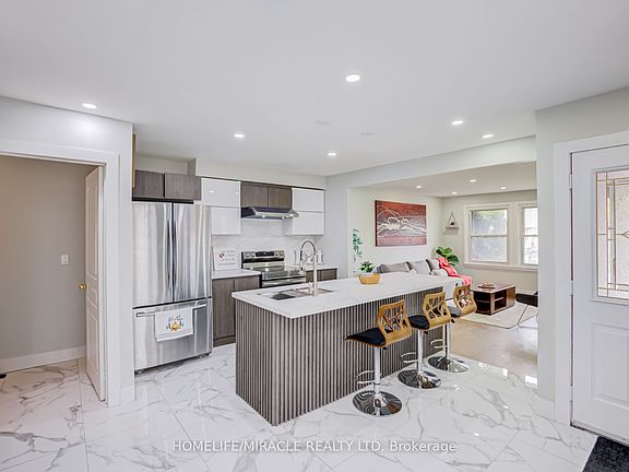 2nd image of 122 Ormond Dr