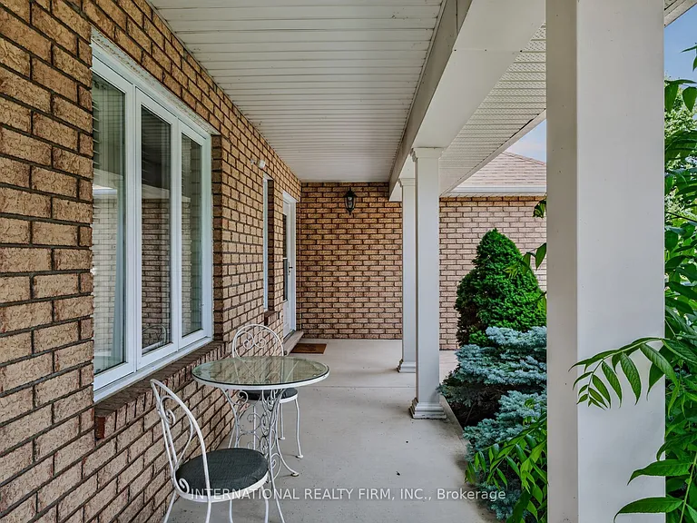 18 Sea Breeze Dr — Photo 4