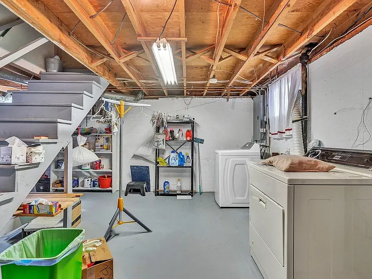 1414 Fresno St NW — Photo 9