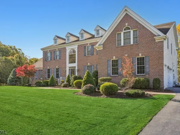 8 Arbor Rd, North Caldwell Boro, NJ 07006