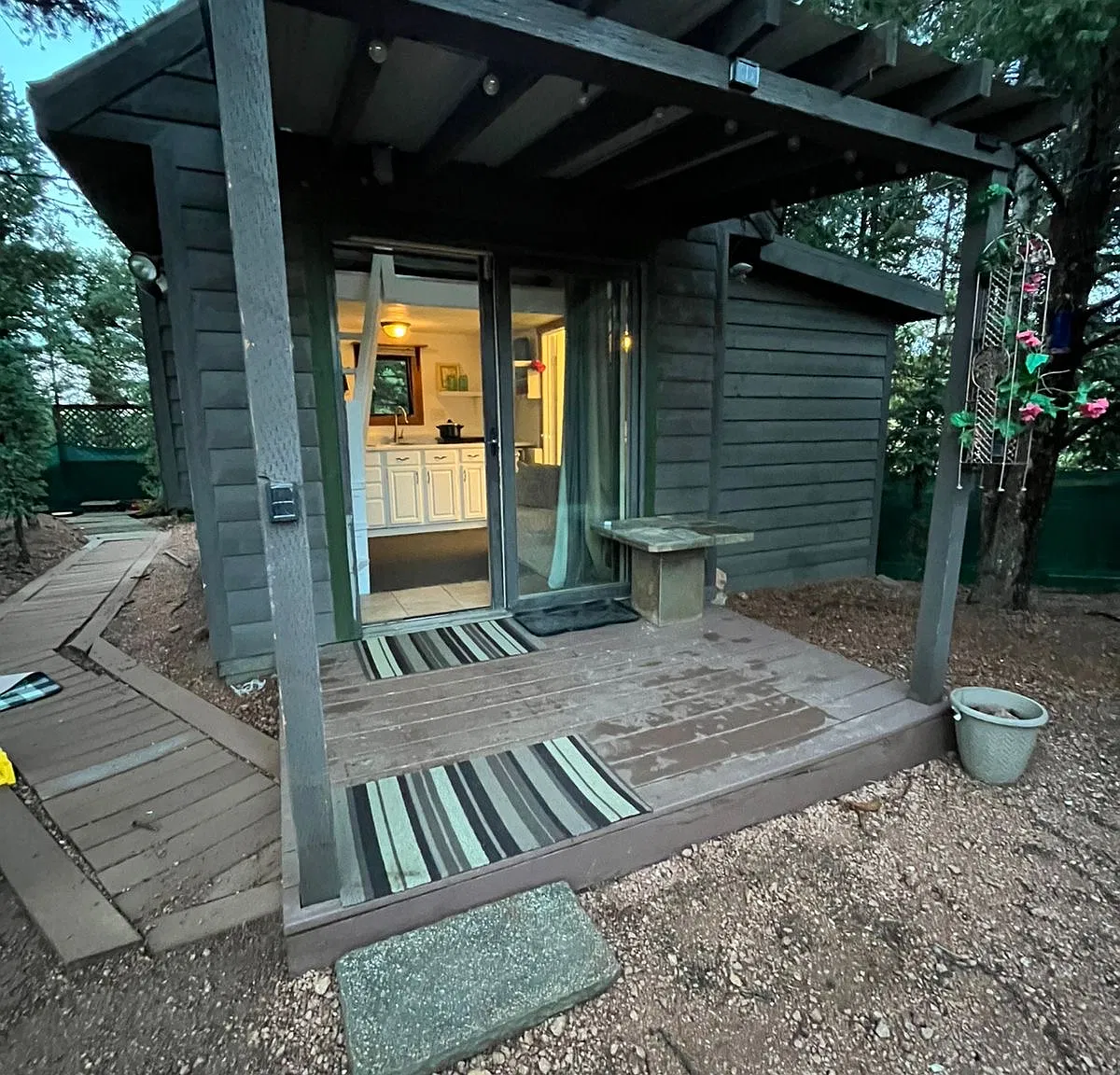 Studio, 250 sqft, $1,000 — Photo 1