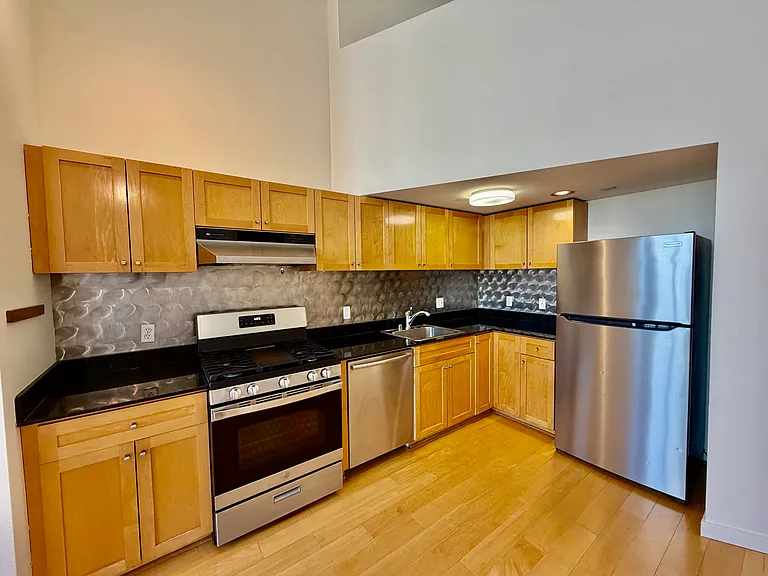 575 Harrison Street — Photo 4