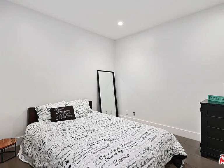 7250 Franklin Ave #414 — Photo 19