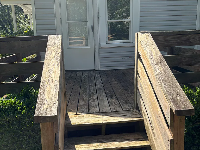 1844 Holly Ave — Photo 23