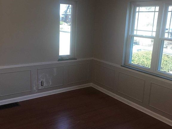 3rd image of 6339 Graceland Ave