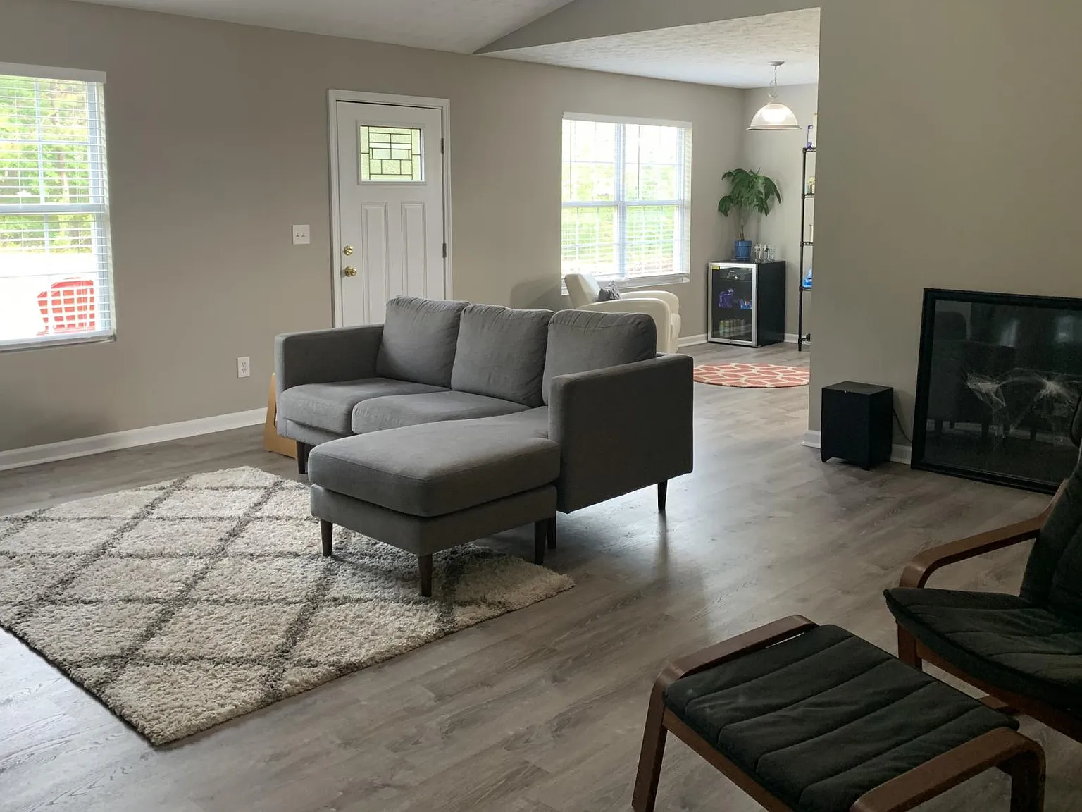 3 bed, 1564 sqft, $2,300 — Photo 2