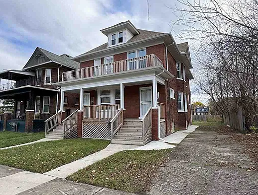 112 E Buena Vis — Photo 1