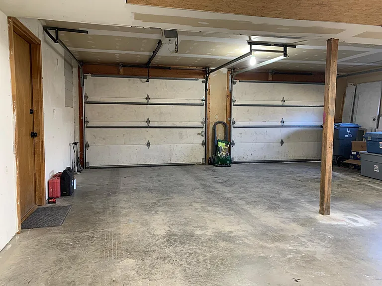 990 Doane Rd — Photo 15