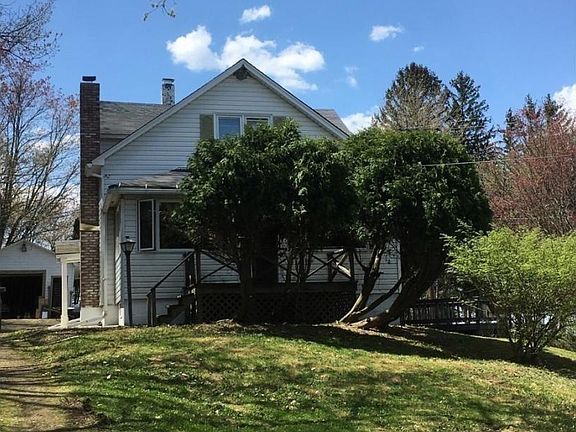 2nd image of 416 Park Ave